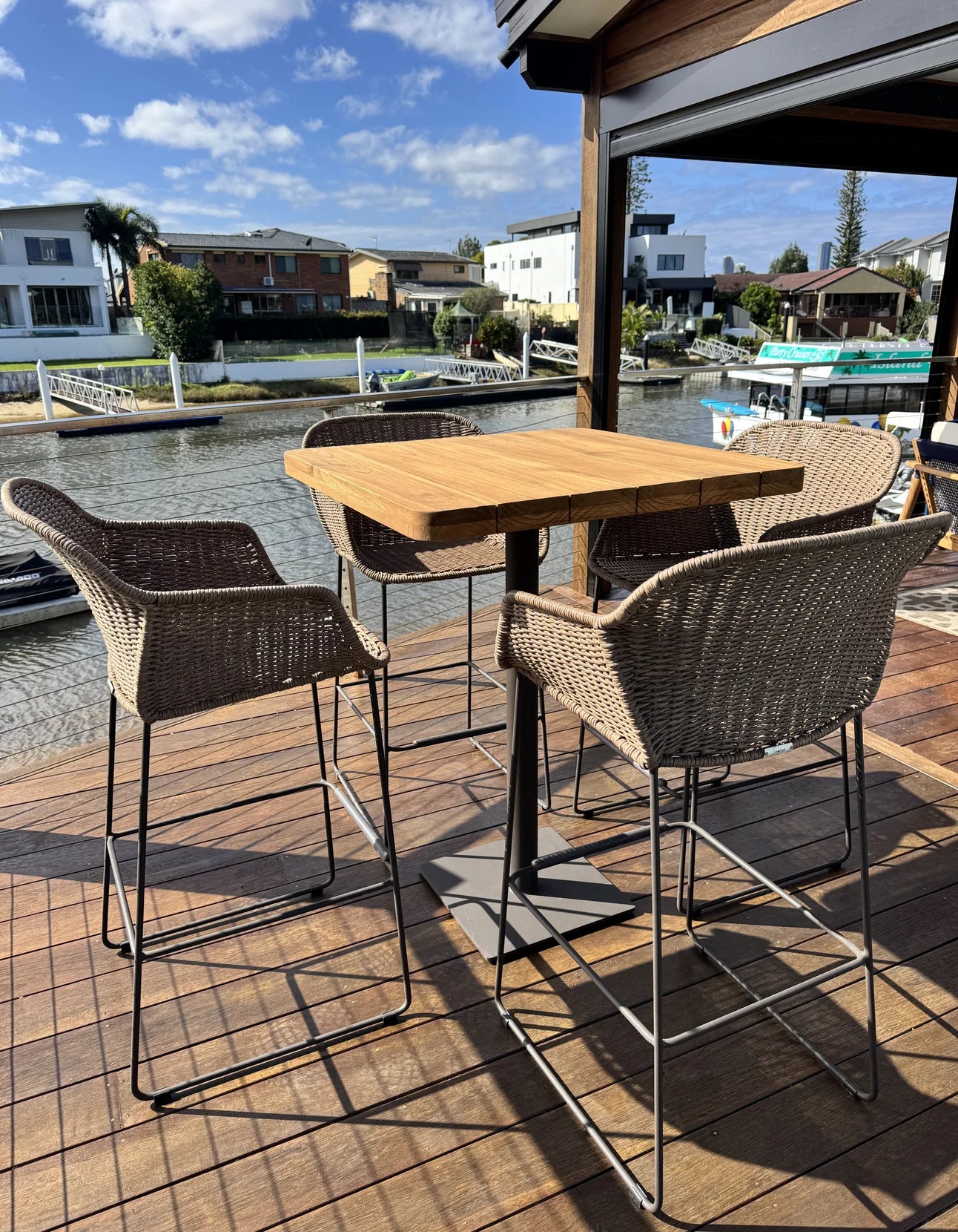Bar Table with 4 x Bar Stools