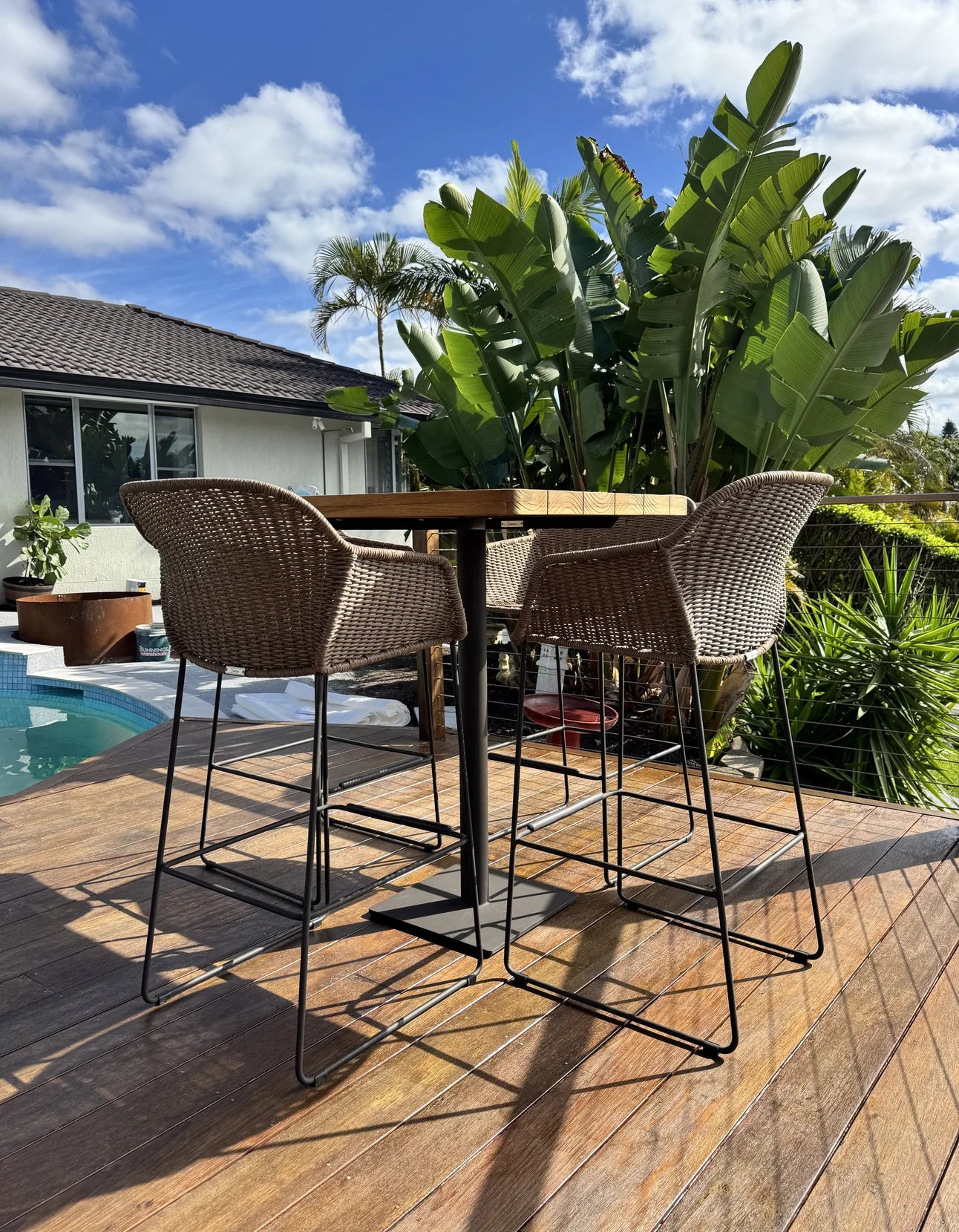 Bar Table with 4 x Bar Stools